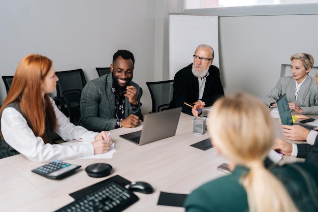 効果的なリーダーシップの基礎を学ぶ